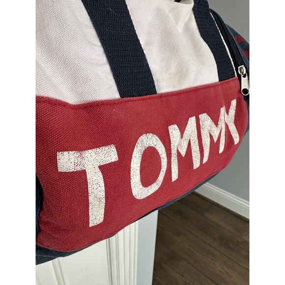 Vintage Tommy Hilfiger Travel Gym Duffle Shoulder Bag Spellout Logo 90s Small - Picture 10 of 16